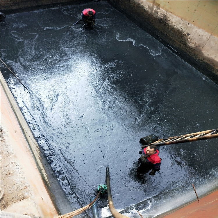 金州废水池清理