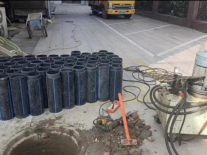 金州PE置换管厂家 DN315置换管 非开挖管短管置换